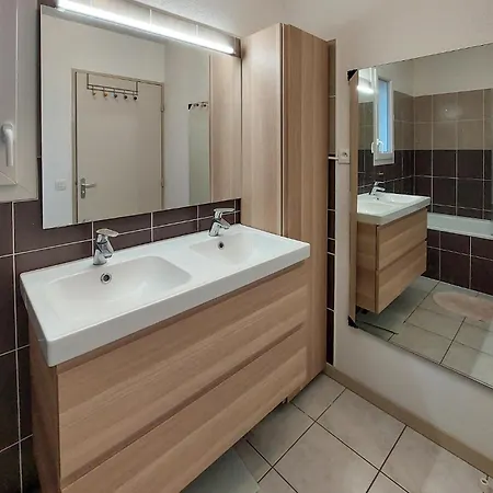 Stunning In With Kitchen בית נופש Angresse