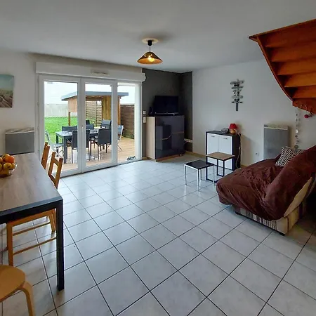 Stunning In With Kitchen בית נופש