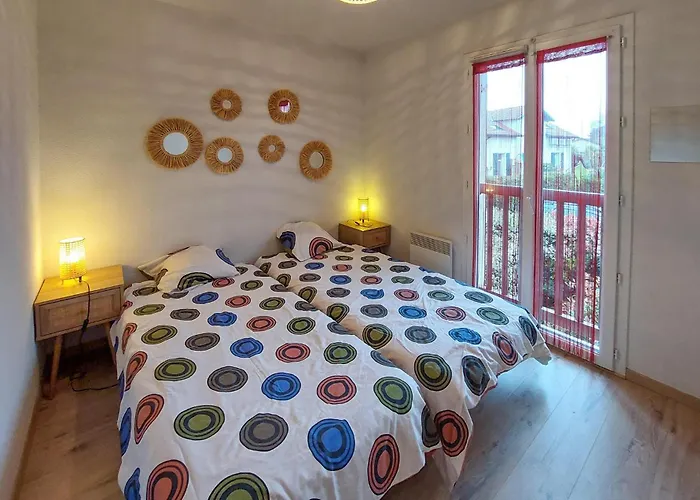 Stunning In With Kitchen