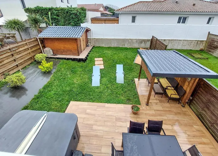 Stunning In With Kitchen Feriehus